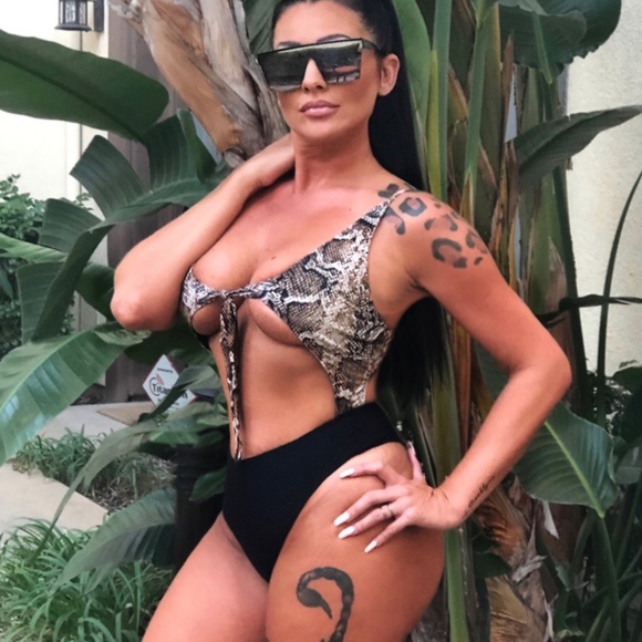 Snakeskin Print Cut-Out One Piece Swimsuit - Picture 2 of 3